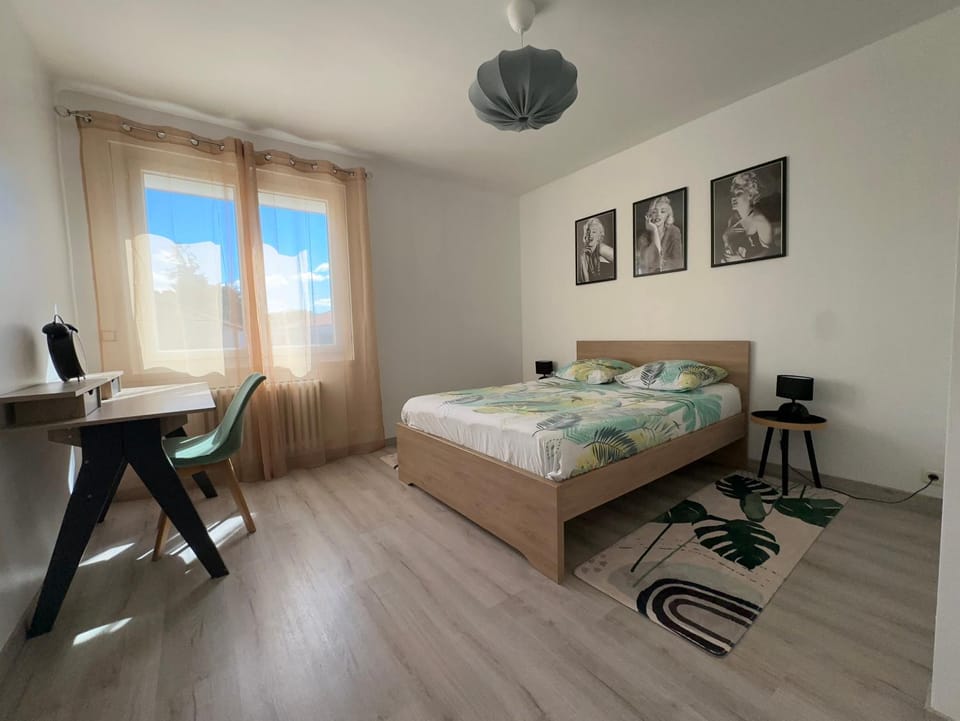 Appartement Lumineux avec Balcon Apartment in Carpentras
