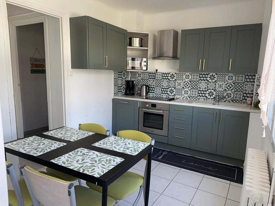 Appartement Lumineux avec Balcon Apartment in Carpentras