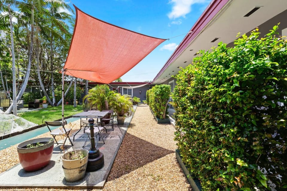 1BR Studio Parking, BBQ, Garden In Hollywood Apartment in Hollywood