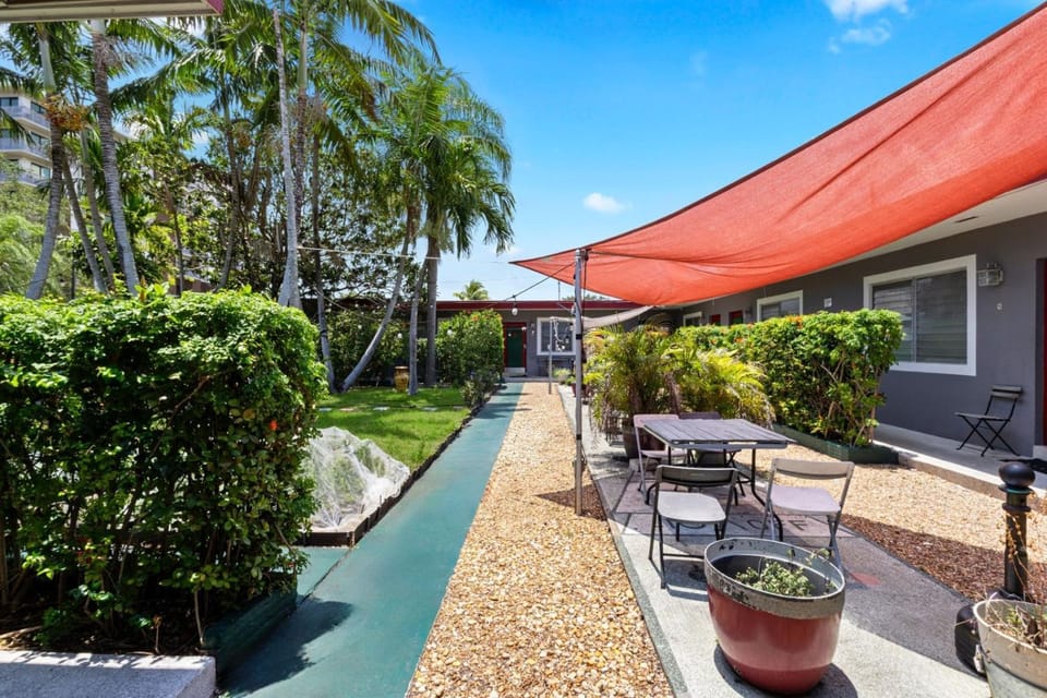 1BR Studio Parking, BBQ, Garden In Hollywood Apartment in Hollywood