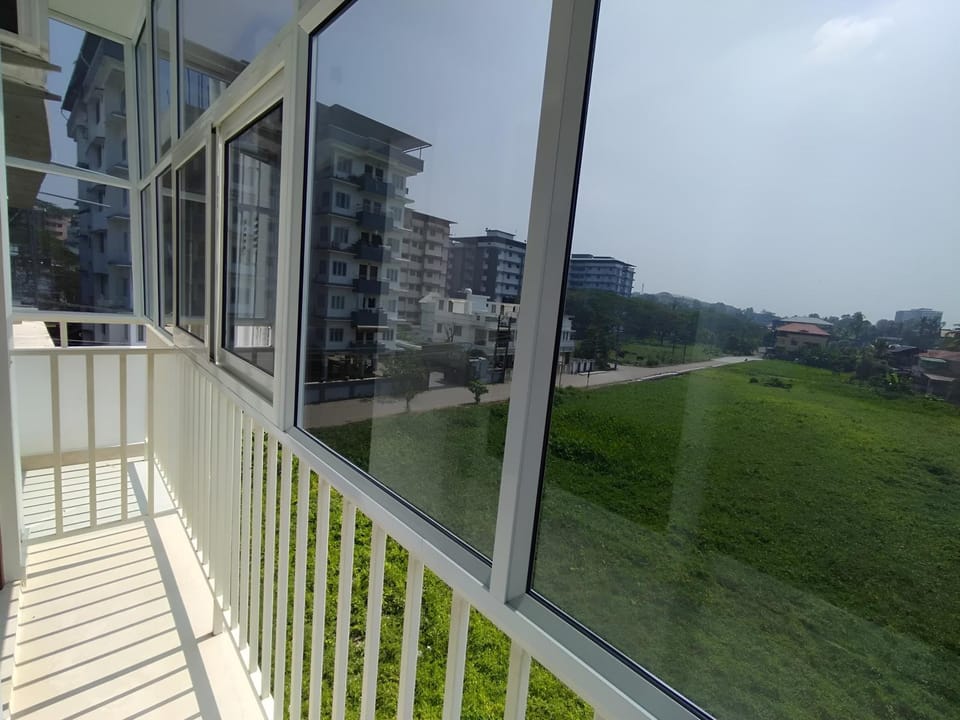 Property building, View (from property/room), Balcony/Terrace