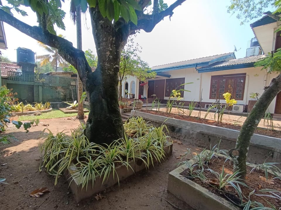 Derick's villa Bed and Breakfast in Galle