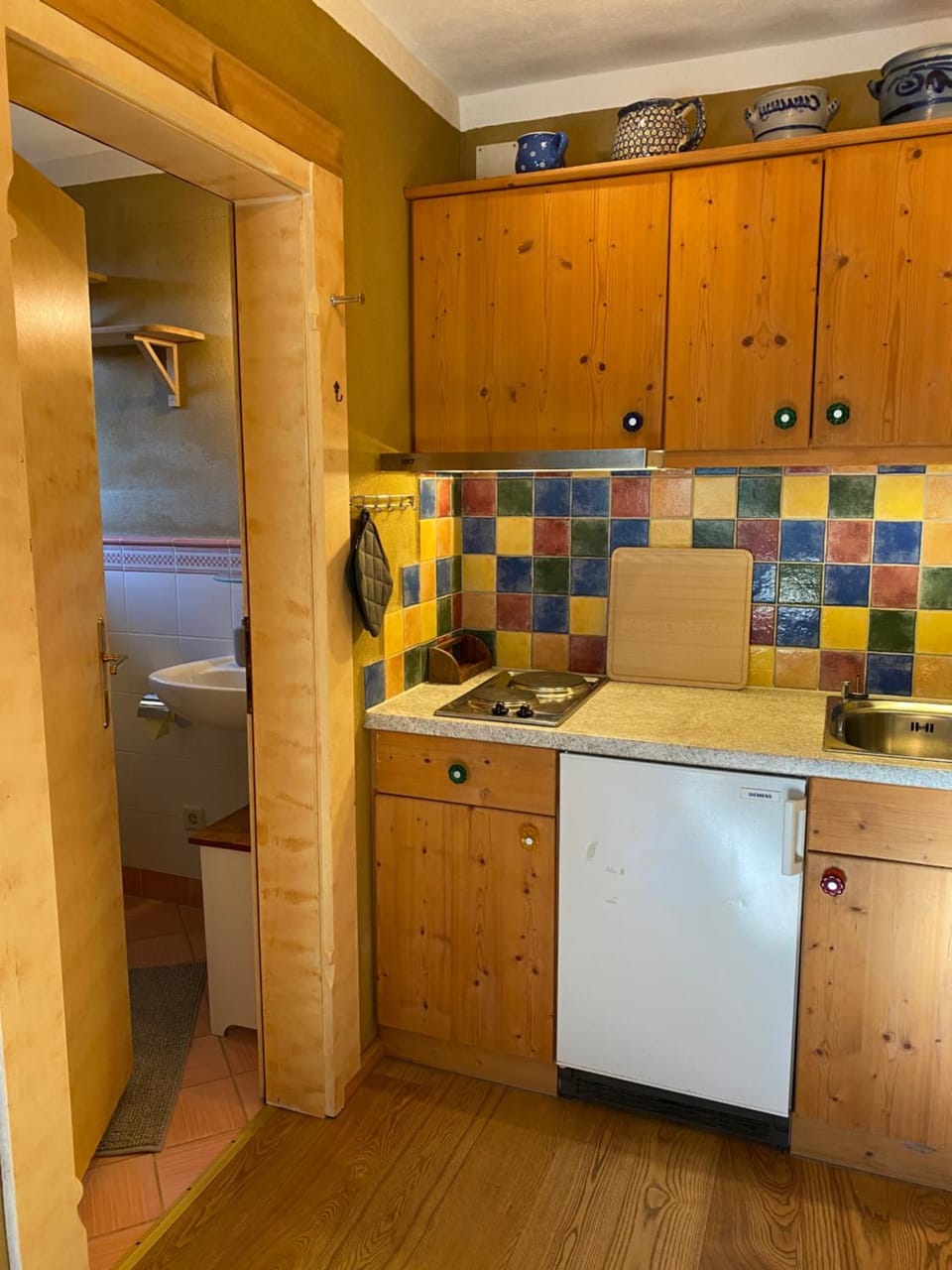 Kitchen or kitchenette
