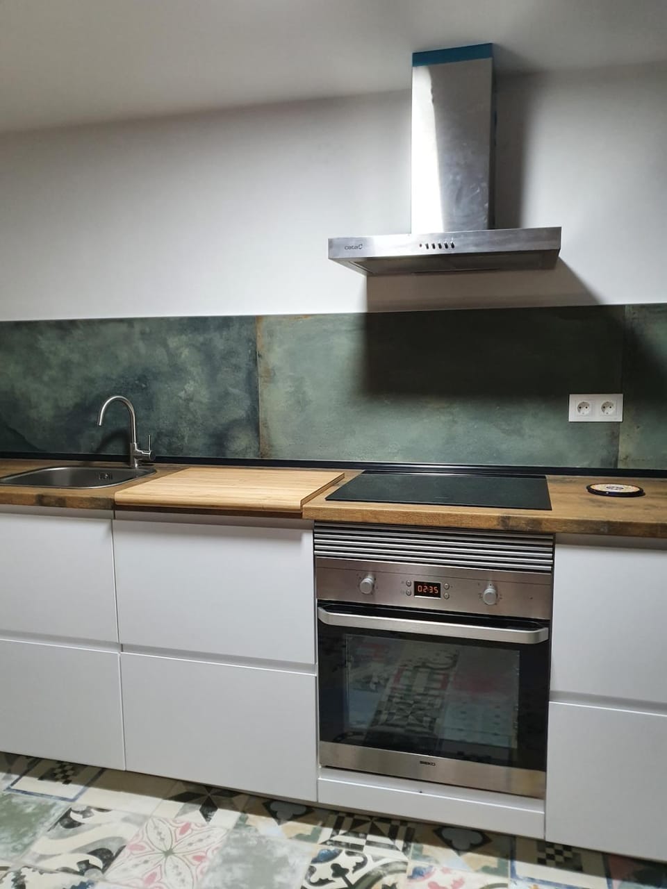Kitchen or kitchenette, stove