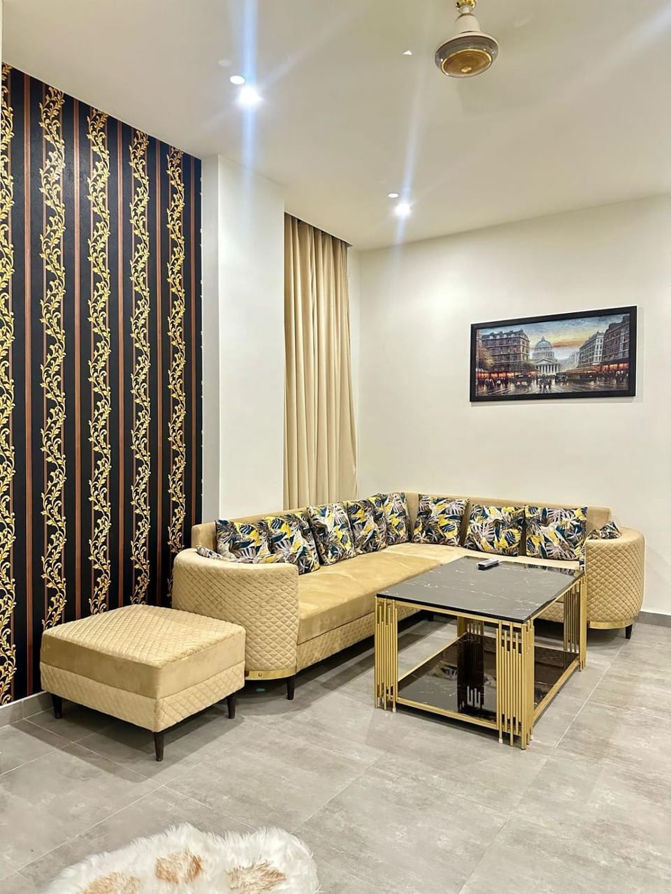 Self-Checkin 1 Bed SkyParkOne Gulberg Greens Islamabad Apartment in Islamabad