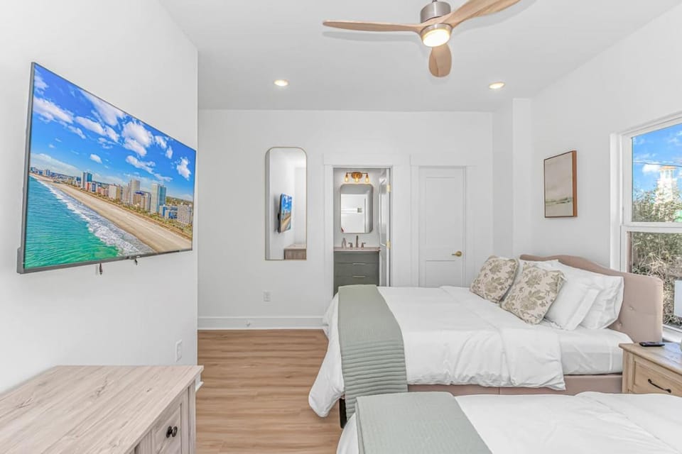 4BR Beach House with Private Pool 1000ft from the beach House in Myrtle Beach