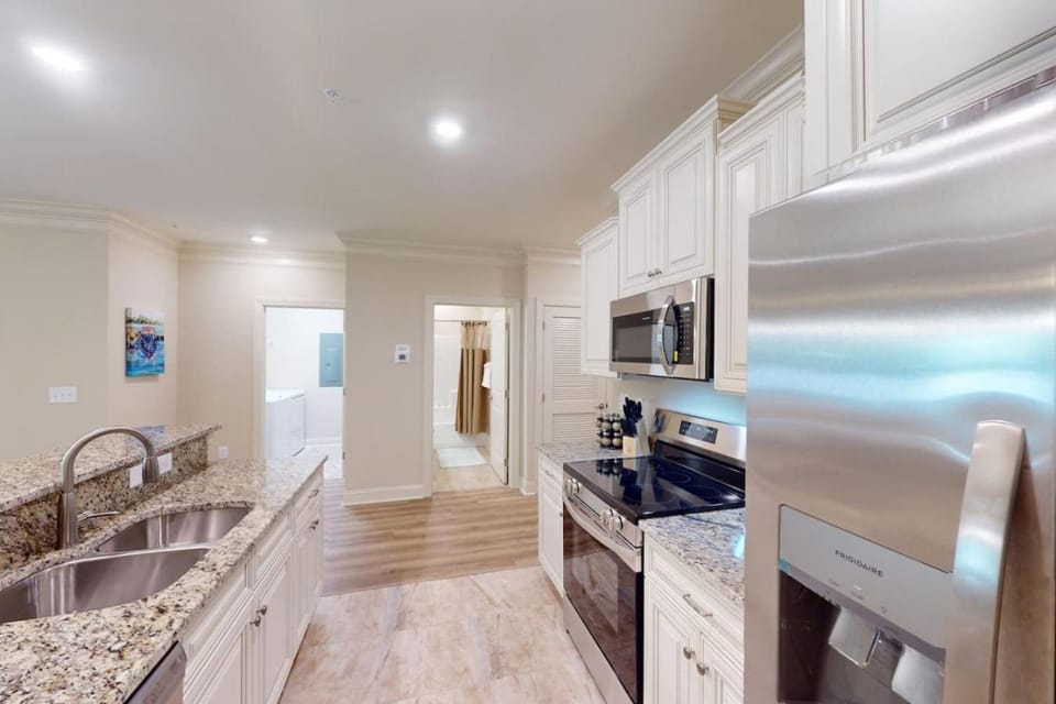 81 Del Ray Drive 2B 3 Bedroom condo with pool close to the Marshwalk Apartment in Murrells Inlet