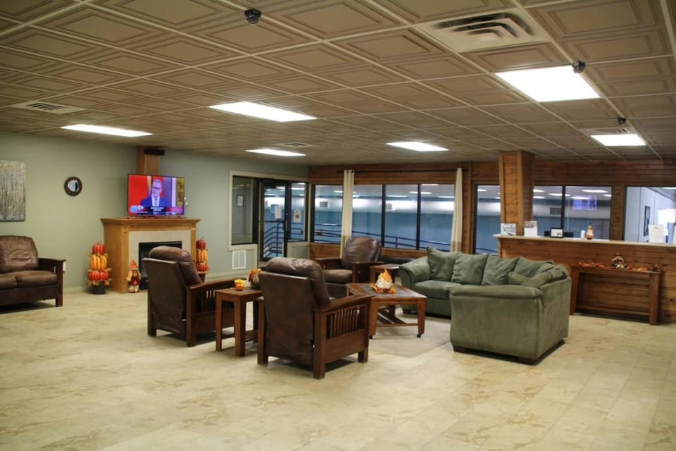 Dells Vacations At Tamarack Resort House in Lake Delton