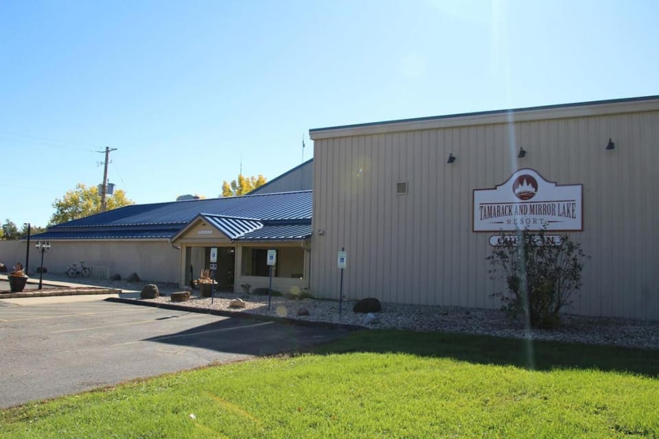 Dells Vacations At Tamarack Resort House in Lake Delton