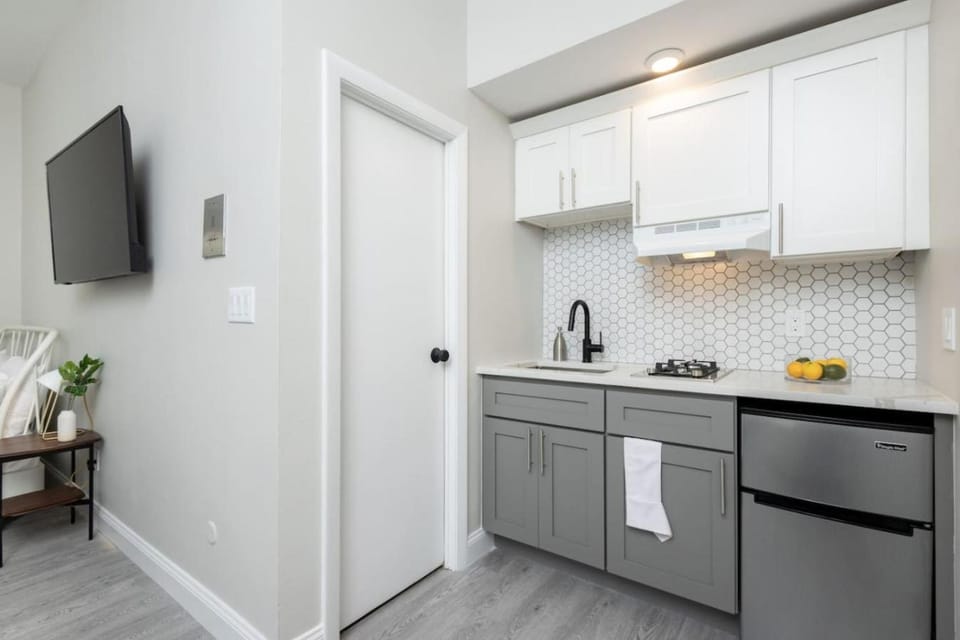 Charming South End Studio Apt Apartment in Back Bay