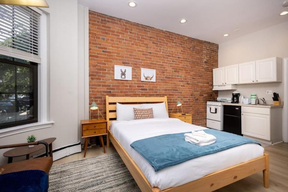 Serene Studio with Cozy Atmosphere Apartment in Back Bay