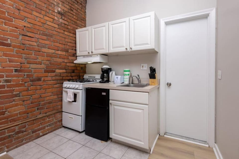 Serene Studio with Cozy Atmosphere Apartment in Back Bay