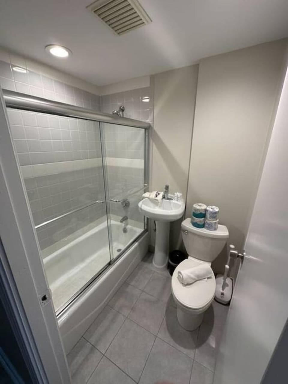 Charming Studio Apt Back Bay Apartment in Back Bay