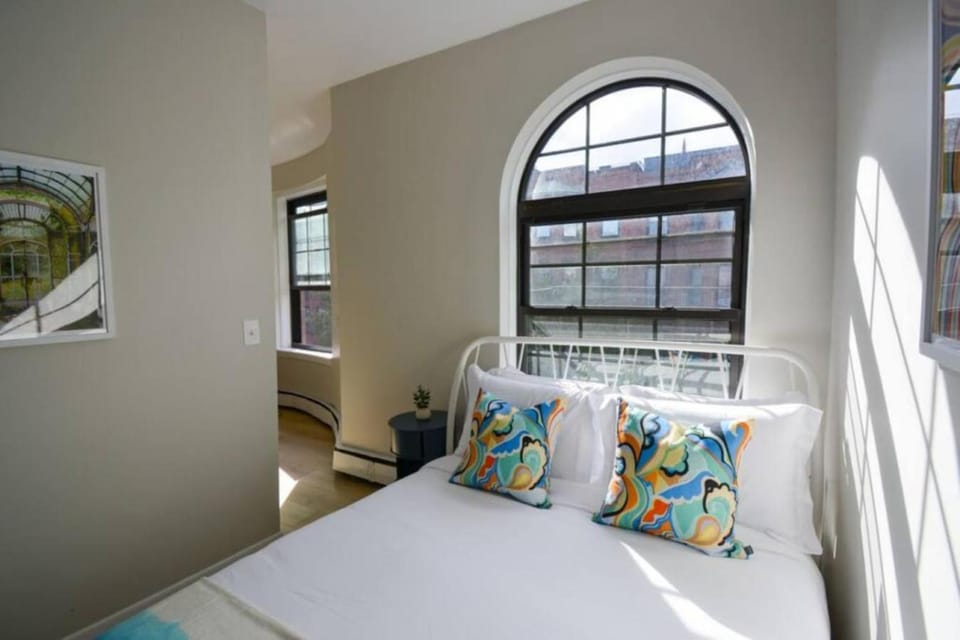 Comfy Back Bay Alcove Studio Apt Apartment in Back Bay