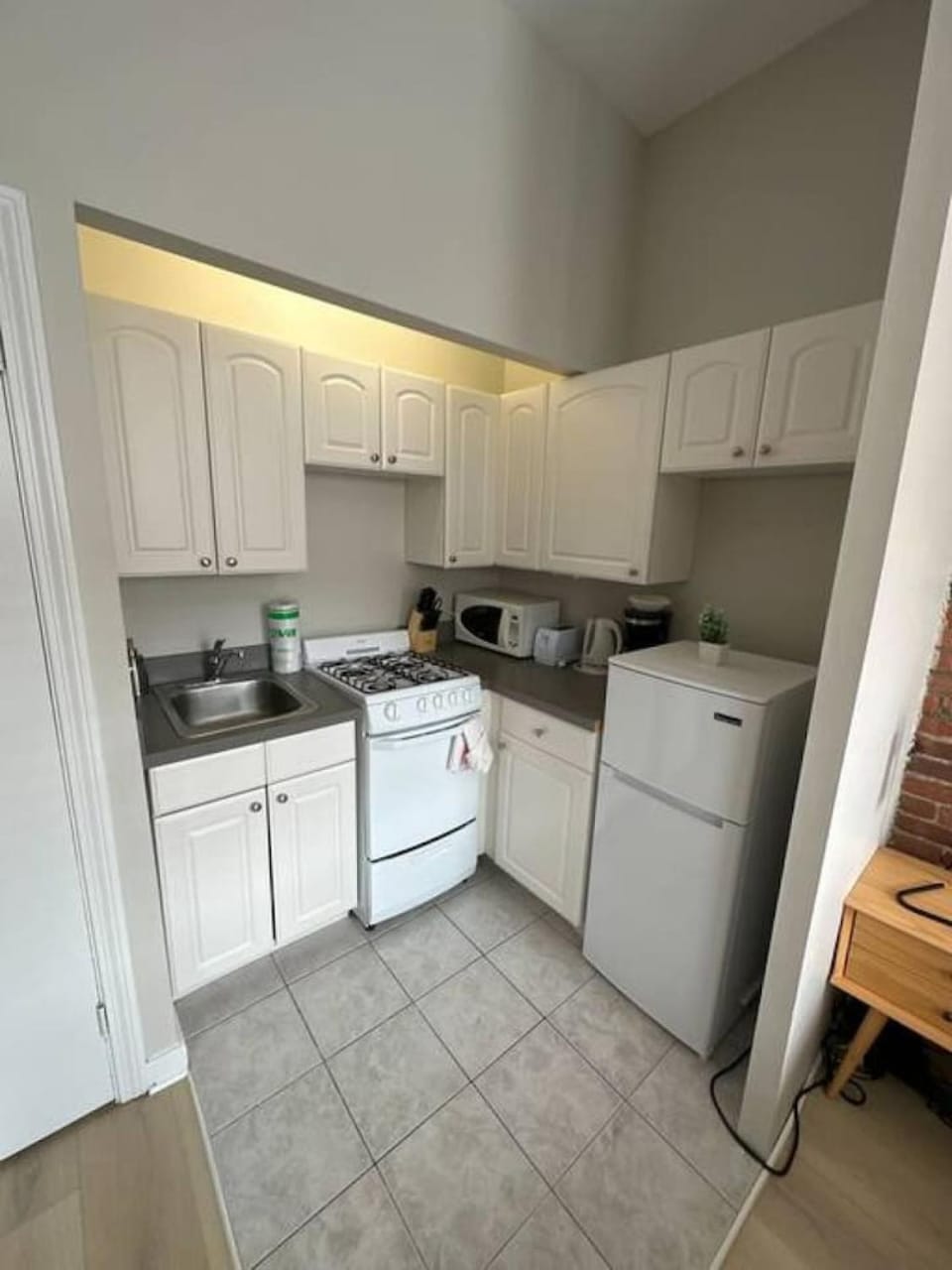 Artisan Brick South End Loft Apartment in Back Bay