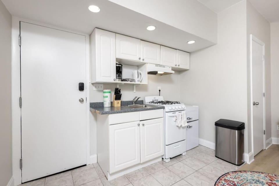 Petit Garden Level Micro Studio Apartment in Back Bay