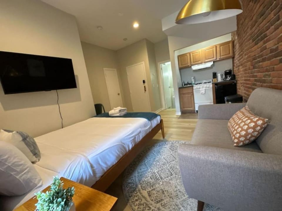 Prudential Area Loft Retreat Apartment in Back Bay