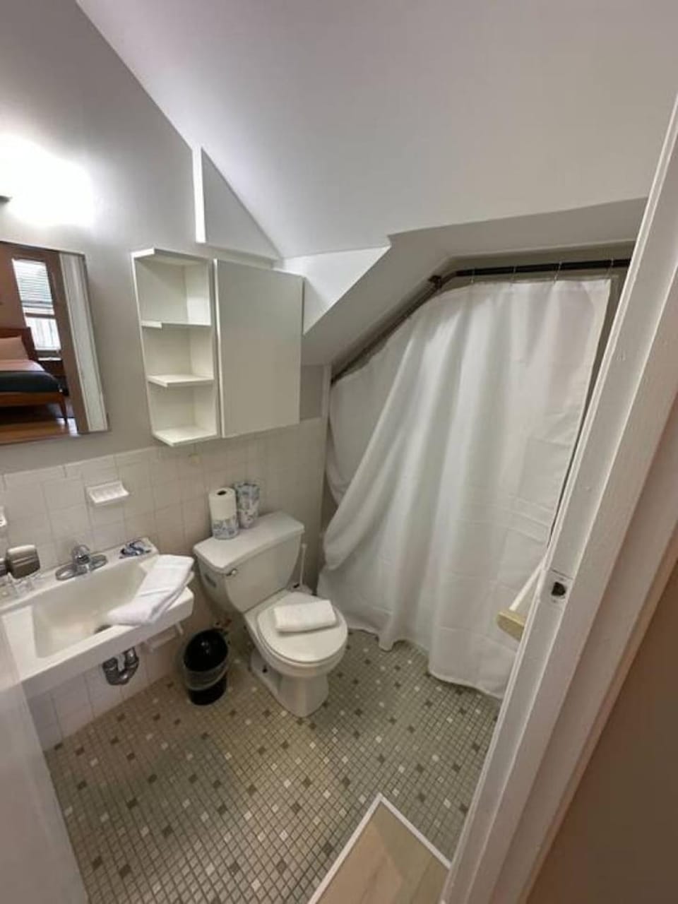 Prudential Area Loft Retreat Apartment in Back Bay