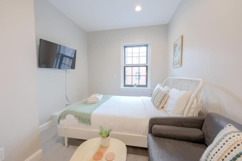 Quaint Studio Apt Close to Fenway Apartment in Back Bay