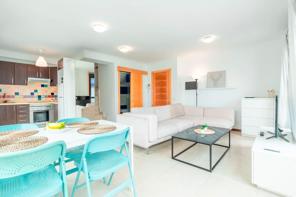 Canteras Beach Duplex Apartment in Las Palmas de Gran Canaria