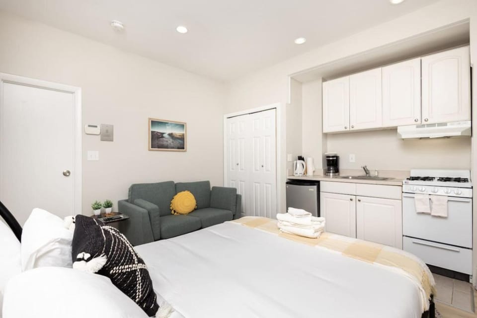 Back Bay Simple Studio Apartment Apartment in Back Bay