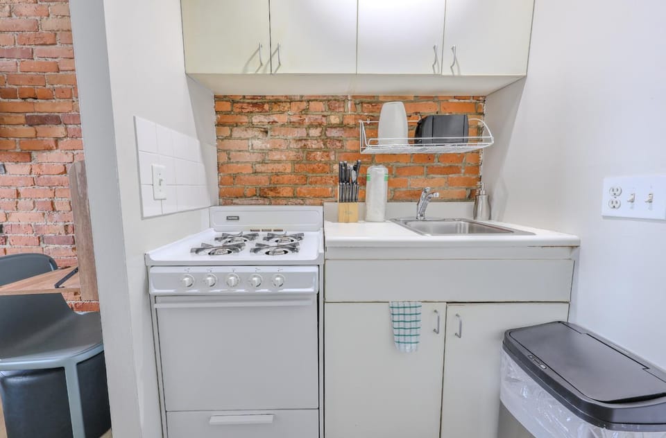 Stylish South End Studio Apartment in Back Bay