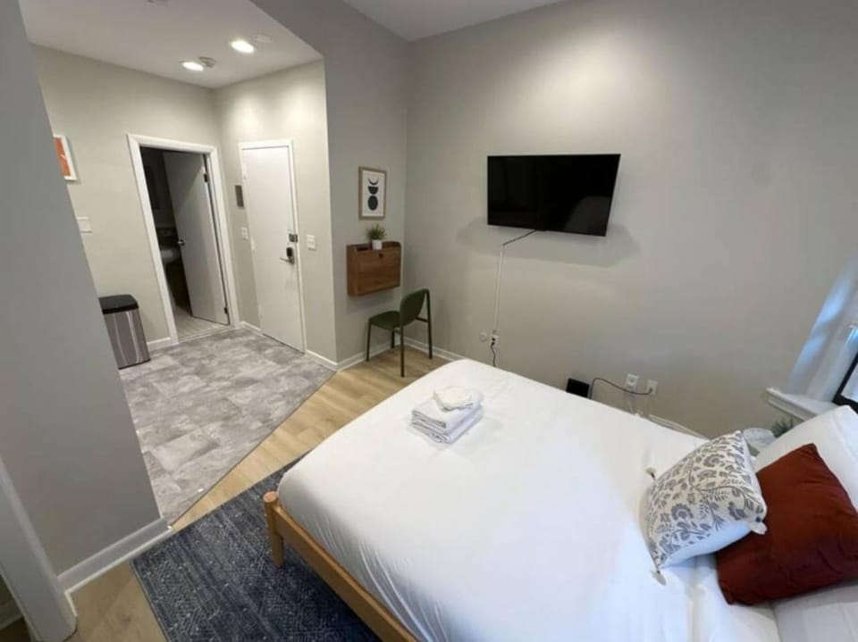 Chic Metro South End Studio Apartment in Back Bay