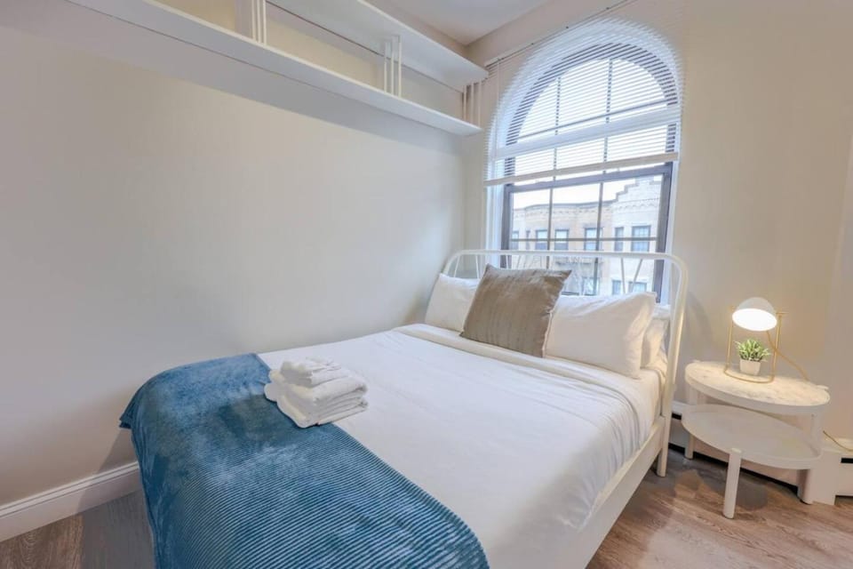 Spacious Studio Apt South End Apartment in Back Bay