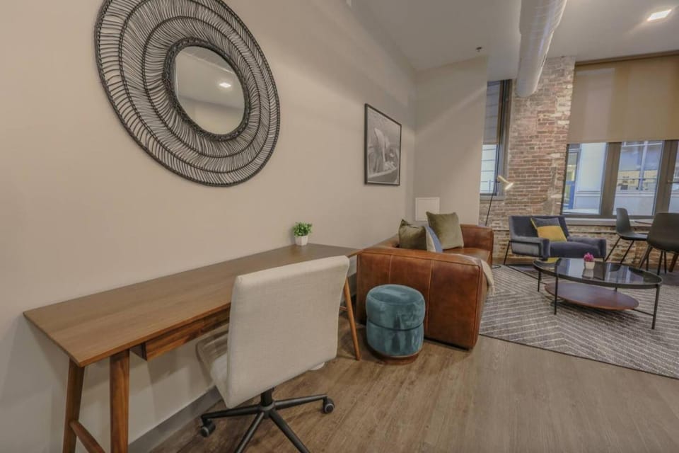 Classic and Chic Apartment 1 Bedroom Apartment in Beacon Hill
