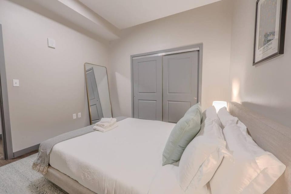Luxurious Downtown 1 Bedroom Apartment in Beacon Hill