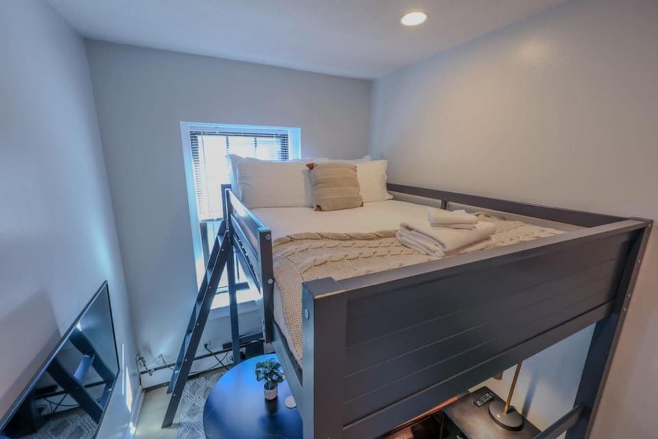 Cozy Studio South End Apartment in Back Bay