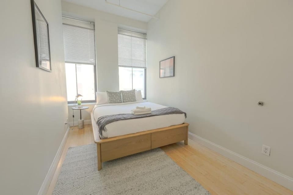 Simple Spacious Apartment Apartment in South Boston