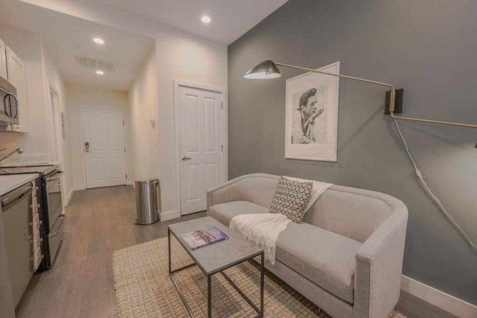 Serene Studio Close to MGH Apartment in South Boston