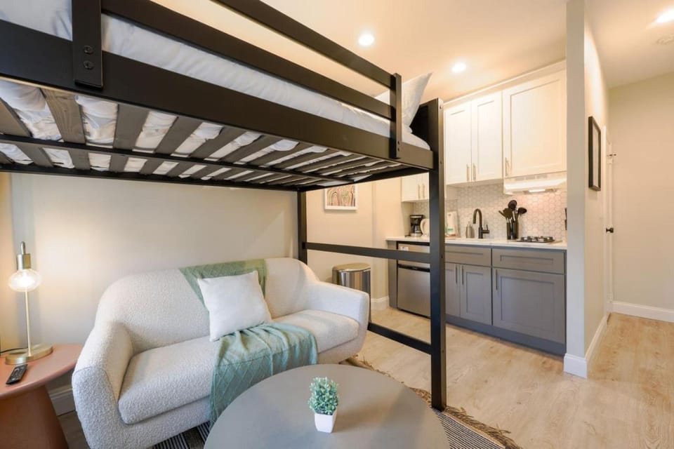 Unique South End Studio Apartment in Back Bay