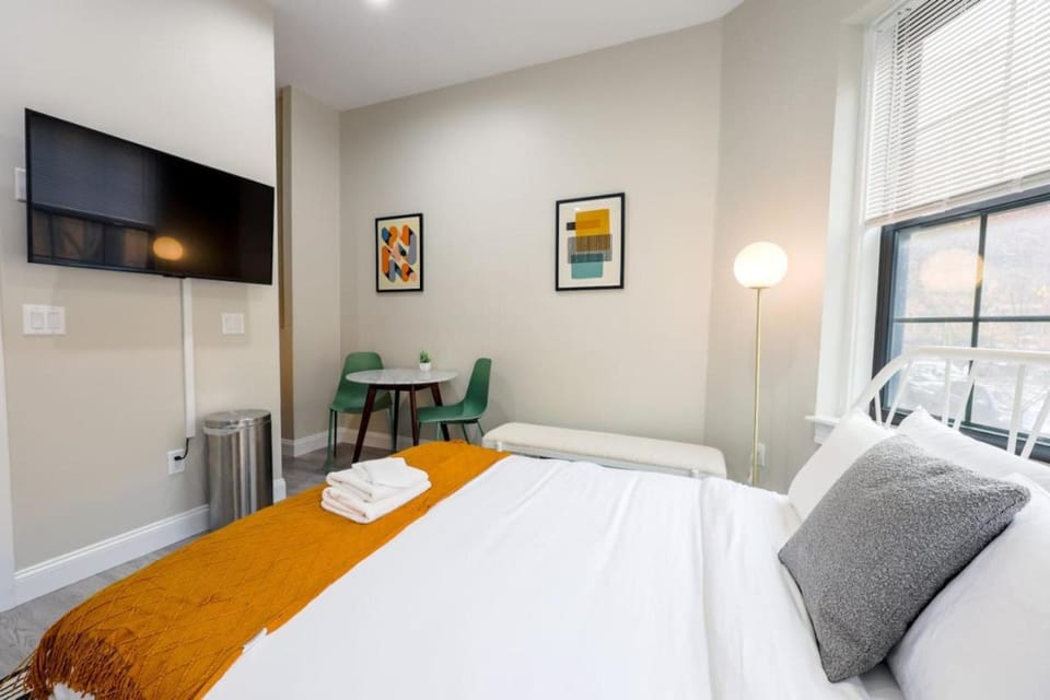 Vibrant Studio in Prudential Area Apartment in Back Bay