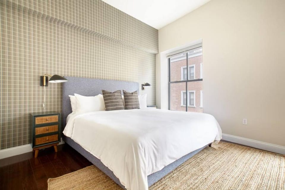 Open Air 2BR in FIDI Boston Close to Everything Apartment in Boston