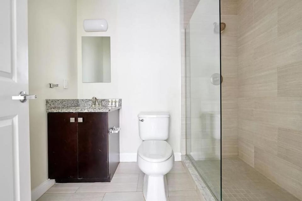 Lavish FIDI 2br 2ba Close to everything Apartment in Boston