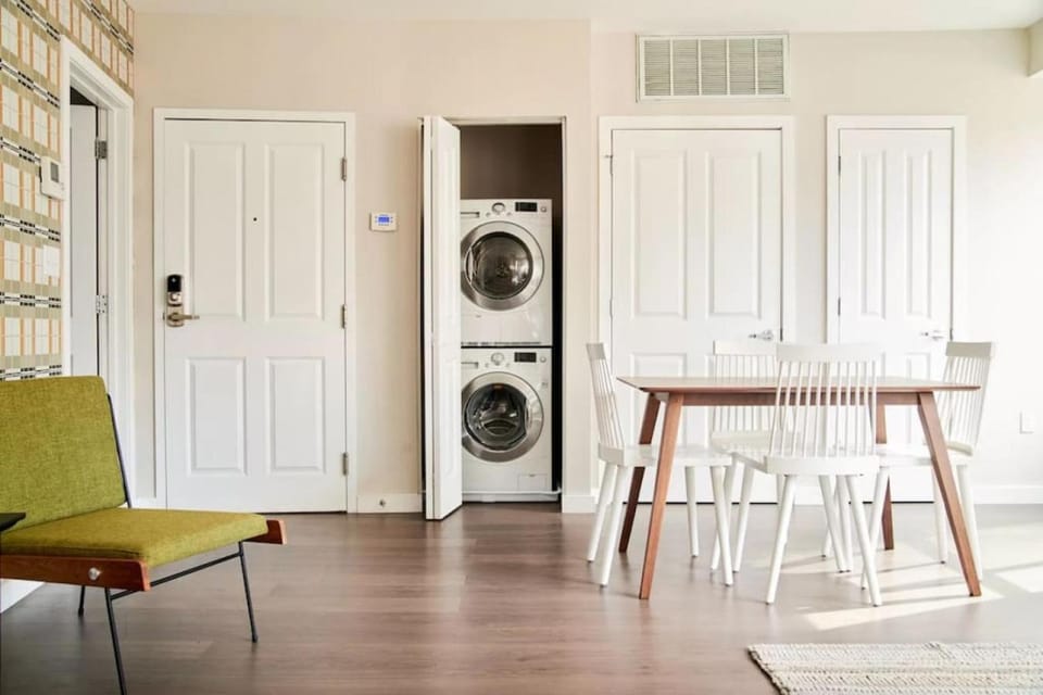 Spacious FIDI 2br 2ba Close to Everything Apartment in Boston