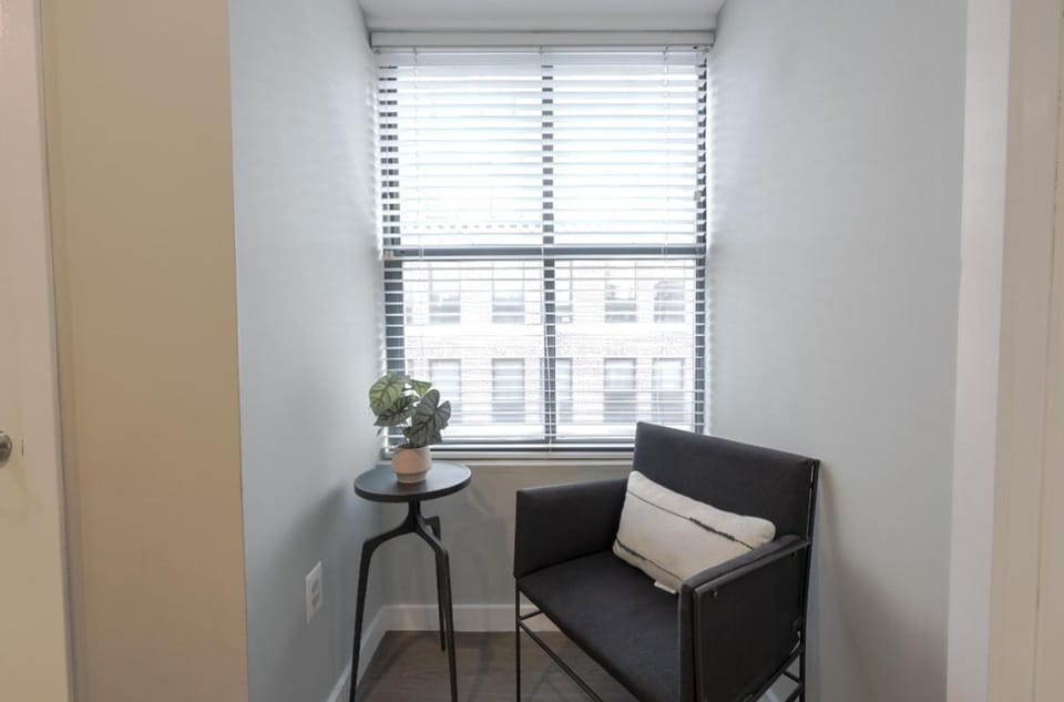 New and Lovely 1br in FIDI District with Keyless Entry Apartment in Boston