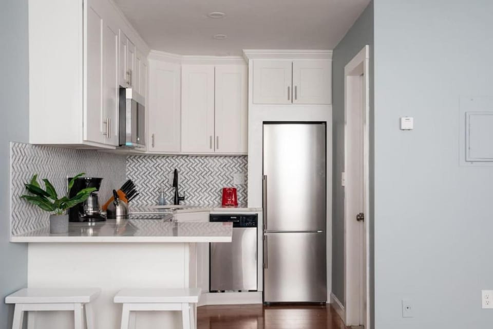 Cozy Back Bay Studio and Close to Fenway Apartment in Boston