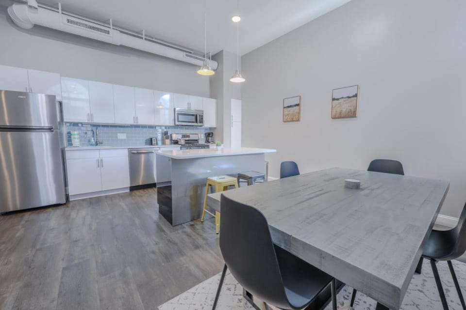 Lavish 3 Bed In Downtown Boston Keyless Entry Apartment in Beacon Hill