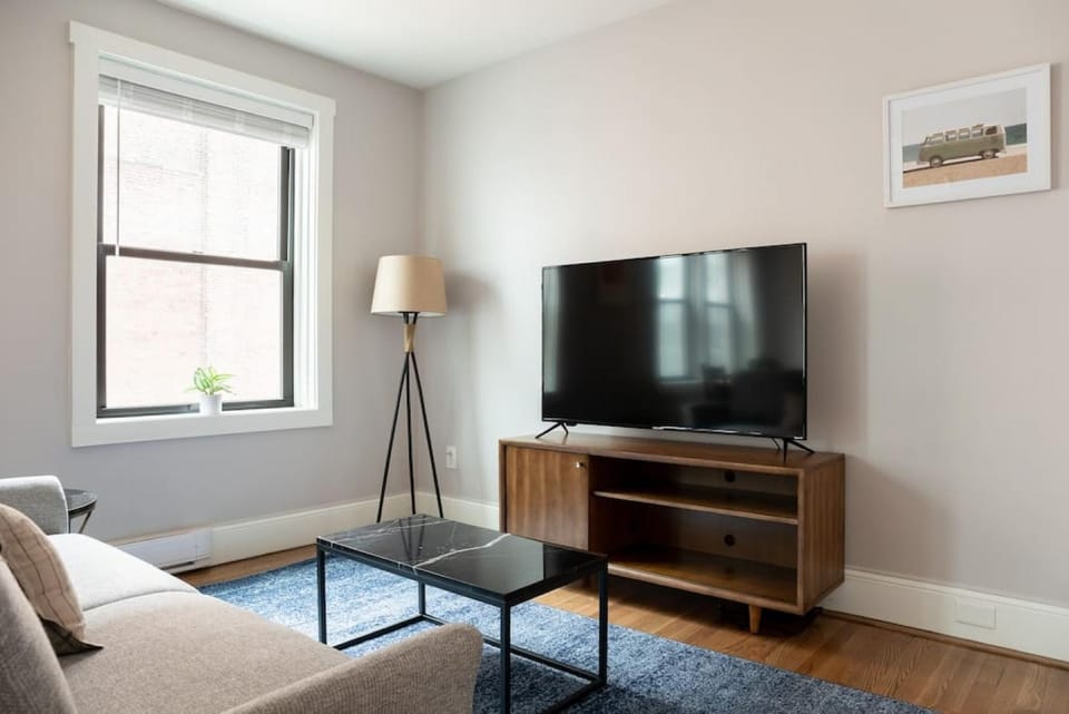 Simple 1BR steps to Boston Common and South End Apartment in Boston