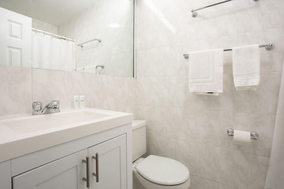 Serene 1BR with 99 WalkScore Fast Wifi and SmartLock Apartment in Boston