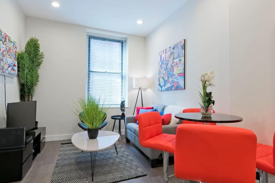 Simple 1br Financial District Keyless Entry Apartment in South Boston
