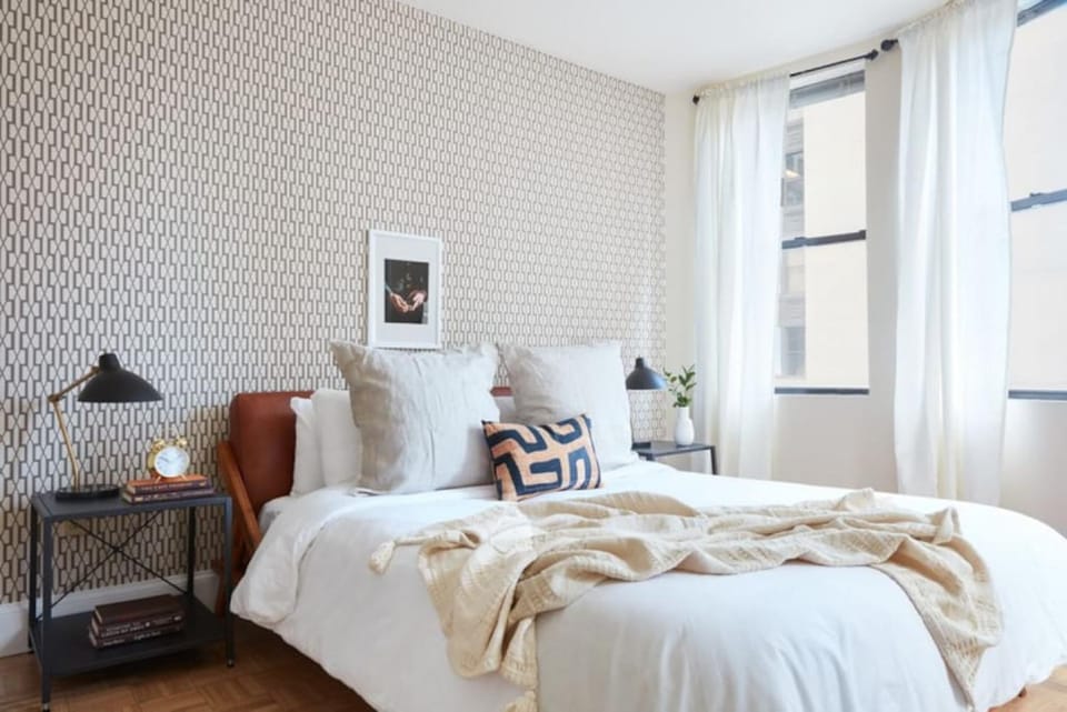 Pet Friendly - Elevator - Laundry in Bldg - FIDI Apartment in Boston