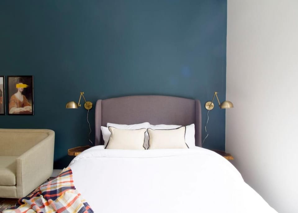 Studio walking distance to MGH and Tufts Medical Apartment in South Boston