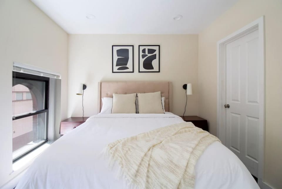 Downtown Boston Nurses Welcome Apartment in South Boston