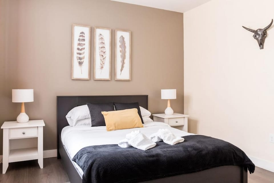 Prime Location Beacon Hill and Financial District Apartment in South Boston