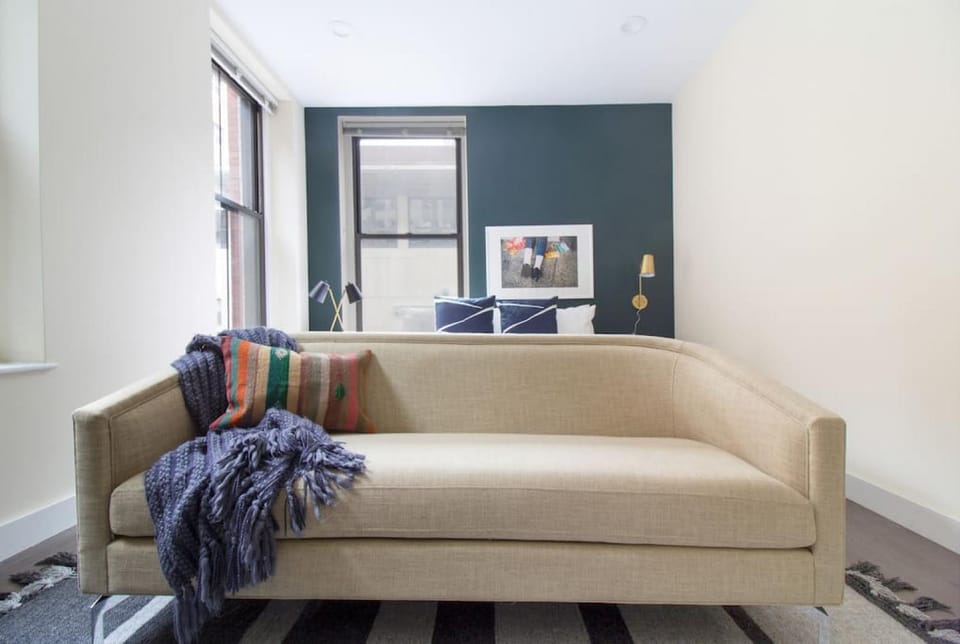 Downtown Boston 1BR Keyless Entry Fast Wifi Apartment in South Boston