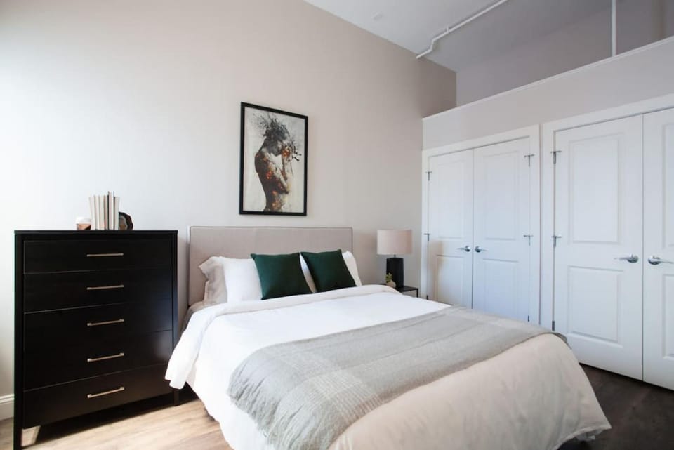 4 bed Loft Steps to Boston Common Beacon Hill Apartment in Beacon Hill